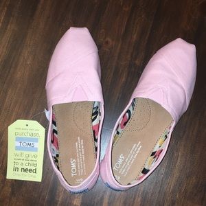 Tom’s Classic Pink Icing Canvas Alpargatas